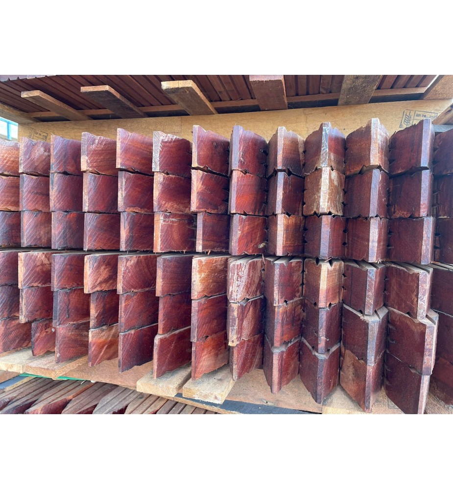 Kantówka  Angelim Vermelho 65 x 65 - Hardwood.pl